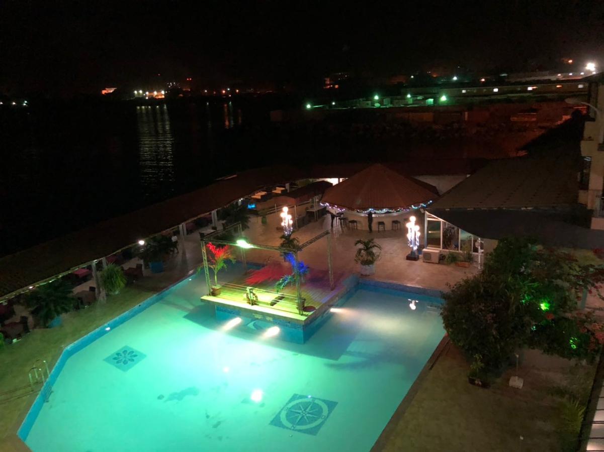 Hotel Le Petit Bateau Conakry Bagian luar foto