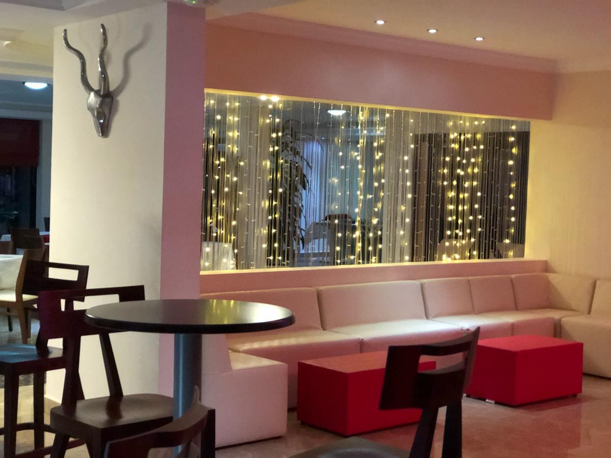 Hotel Le Petit Bateau Conakry Bagian luar foto