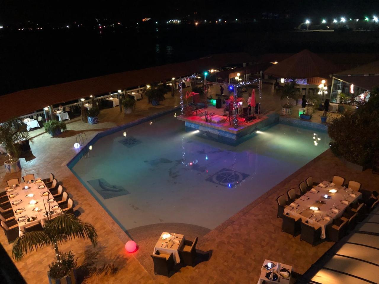 Hotel Le Petit Bateau Conakry Bagian luar foto